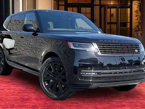 New 2026 Land Rover Range Rover Long Wheelbase SE AWD/4WD image 18