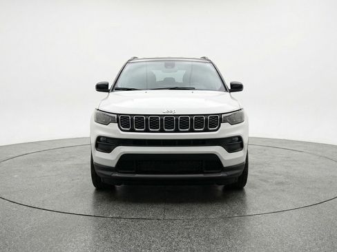 Used 2025 Jeep Compass Limited image 2