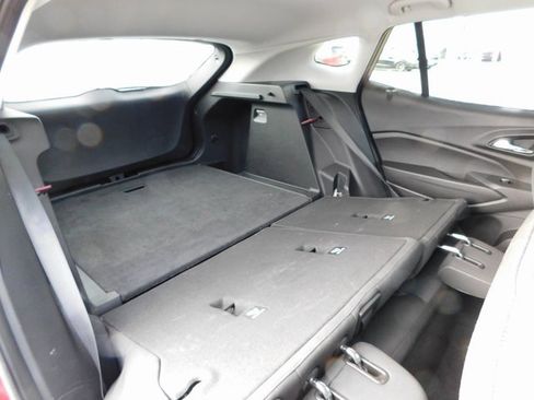 Used 2025 Chevrolet Trax LS image 24