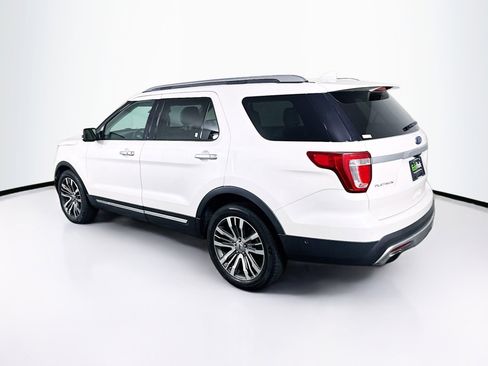 Used 2017 Ford Explorer Platinum image 5