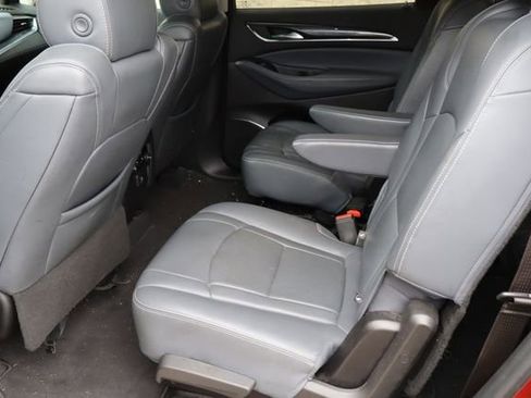 Used 2021 Buick Enclave Essence FWD image 5