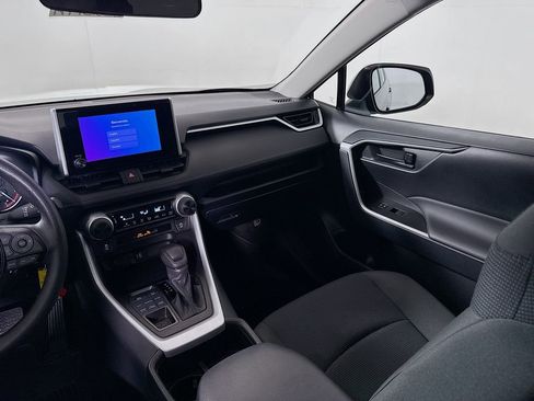 Certified 2025 Toyota RAV4 LE image 20