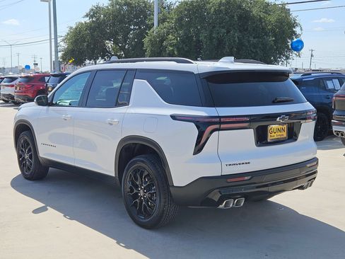 Certified 2026 Chevrolet Traverse LT w/ Midnight/Sport Edition FWD image 5