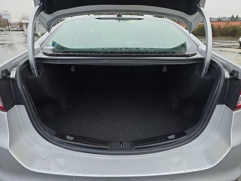 Used 2017 Ford Fusion SE w/ Equipment Group 202A image 23