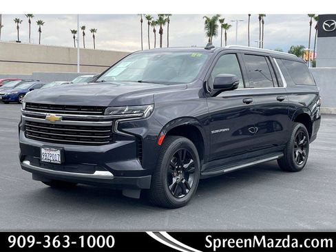 Used 2022 Chevrolet Suburban LT w/ Luxury Package image 1