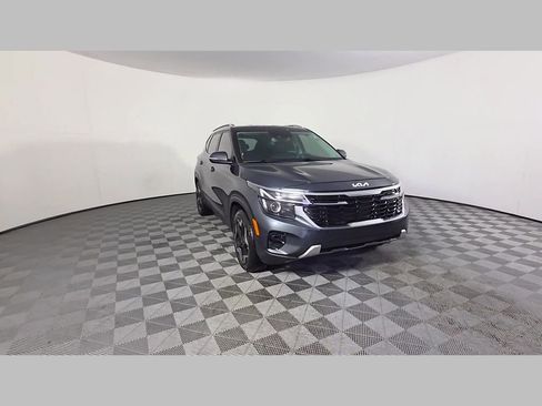 Used 2024 Kia Seltos EX FWD image 50