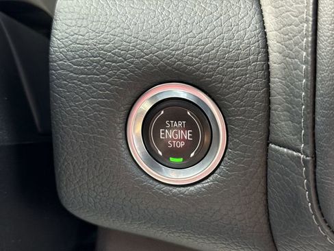 Certified 2023 GMC Yukon XL Denali w/ Denali Reserve Package image 17