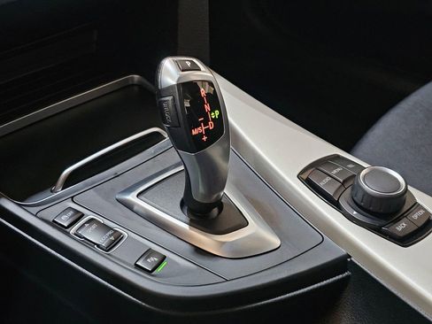 Used 2016 BMW 320i Sedan image 19