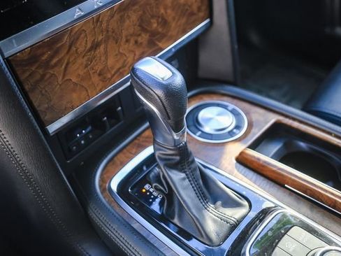 Used 2022 Nissan Armada SL image 22