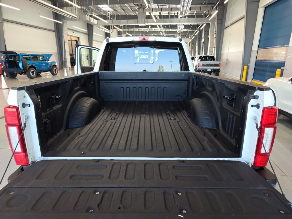 Used 2020 Ford F350 King Ranch w/ King Ranch Ultimate Package AWD/4WD image 29
