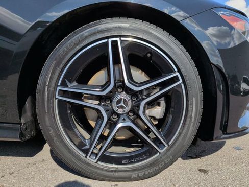 Used 2022 Mercedes-Benz CLA 250 4MATIC image 30