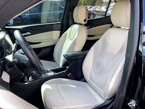 Used 2021 Buick Encore GX Preferred w/ Sport Touring Package image 24