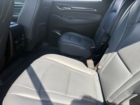Used 2022 Buick Enclave Premium AWD/4WD image 16