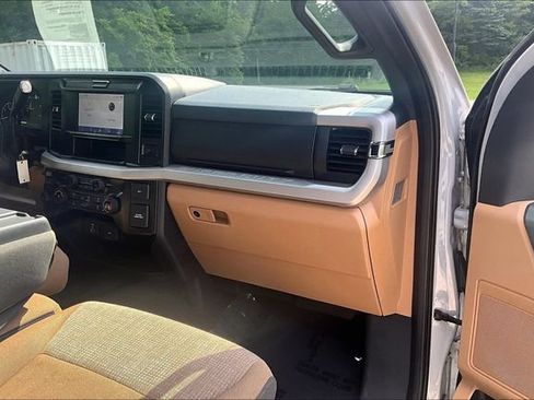 Used 2025 Ford F250 XLT AWD/4WD image 15