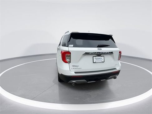 Used 2024 Ford Explorer Limited w/ Limited Technology Package image 7