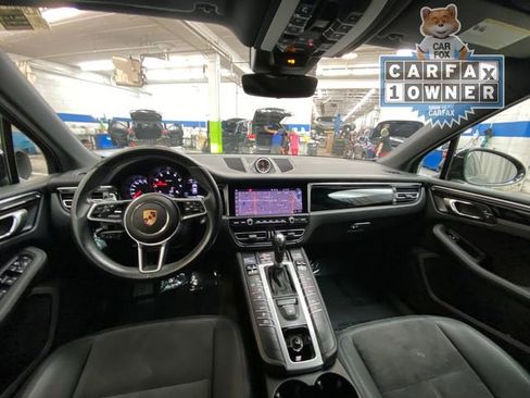 Used 2021 Porsche Macan image 23