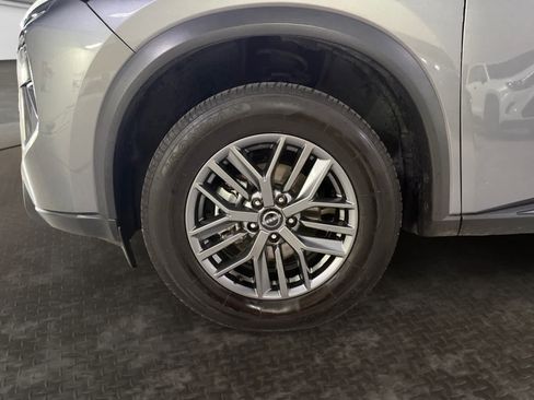 Used 2024 Nissan Rogue S FWD image 21