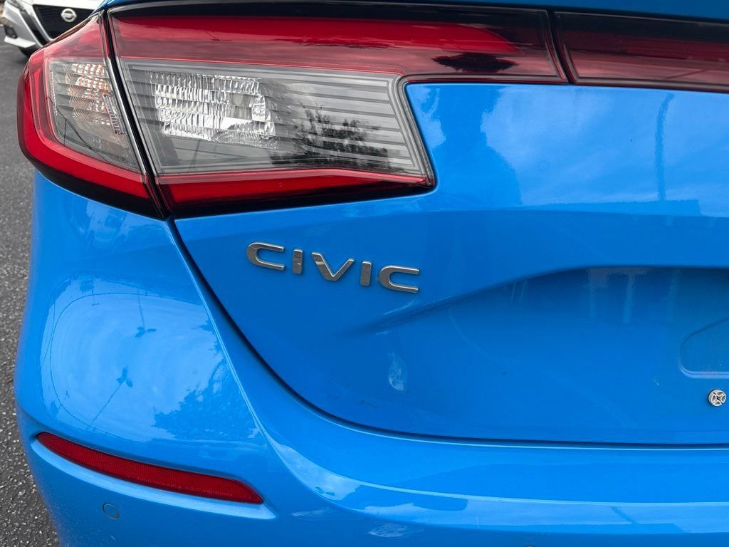 Used 2024 Honda Civic Sport Touring image 5