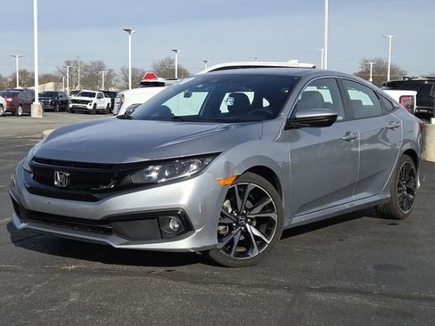 Used 2020 Honda Civic Sport image 2