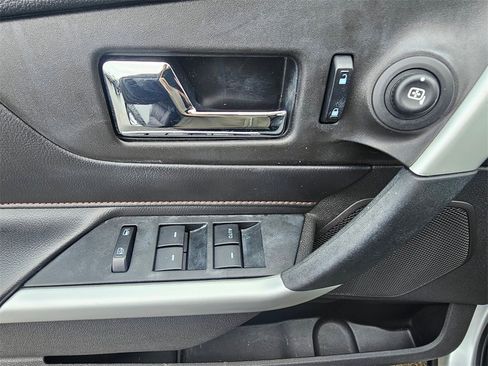 Used 2012 Ford Edge Limited image 25