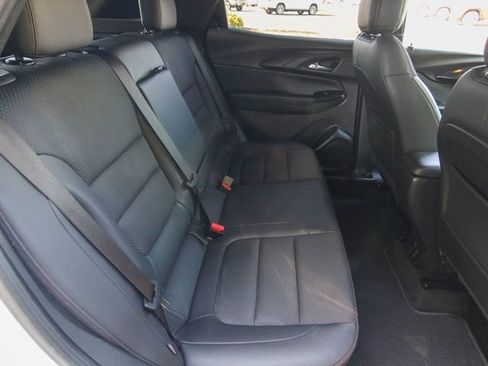 Used 2021 Chevrolet TrailBlazer RS w/ Sun and Liftgate Package image 25