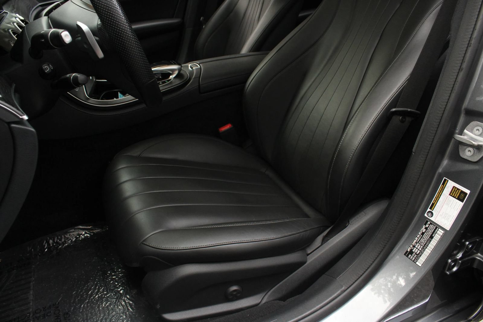 Used 2018 Mercedes-Benz E 400 4MATIC Wagon w/ Premium 3 Package image 17