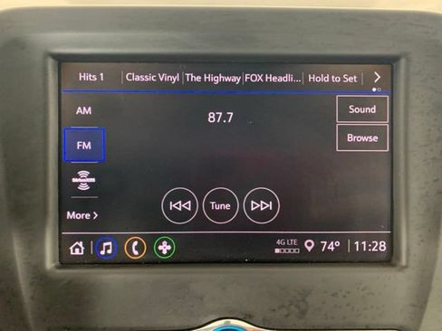 Used 2023 Chevrolet Equinox LS AWD/4WD image 3