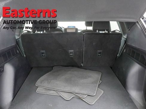 Used 2022 Ford Escape SE image 9