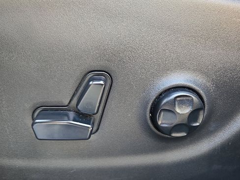 Used 2014 Jeep Cherokee Limited w/ Technology Group image 11