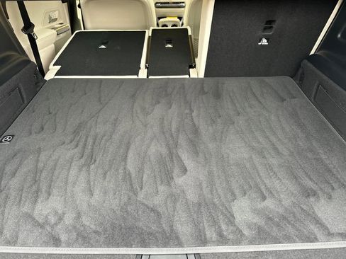 Certified 2025 Mercedes-Benz GLB 250 image 14