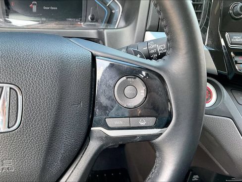 Used 2019 Honda Odyssey Touring image 12