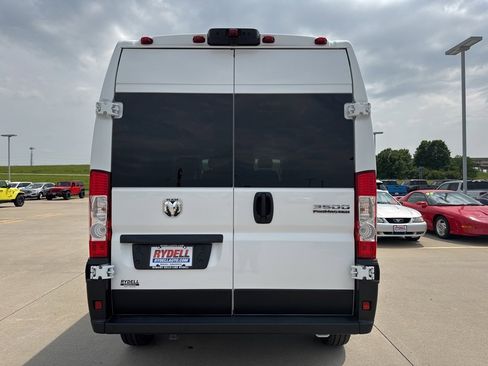 New 2025 RAM ProMaster 3500 w/ Quick Order Package 22G SLT image 11