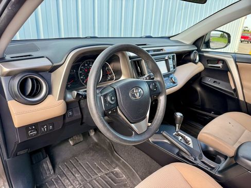 Used 2015 Toyota RAV4 XLE AWD/4WD image 10