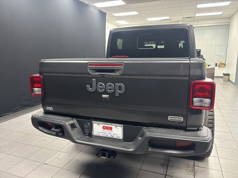 Used 2022 Jeep Gladiator Overland w/ Popular Equipment Package image 4