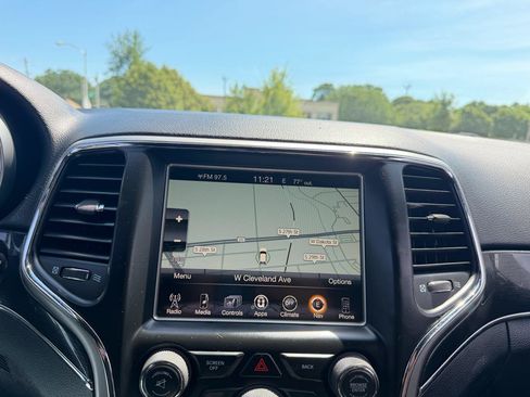 Used 2017 Jeep Grand Cherokee Trailhawk AWD/4WD image 14