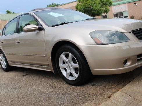 Used 2006 Nissan Altima 3.5 SL image 3