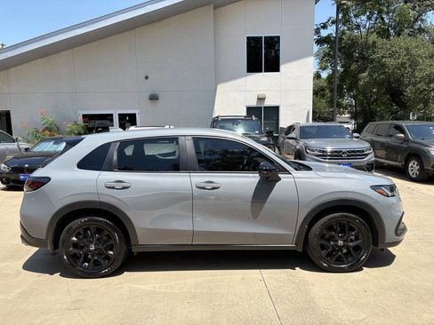 Used 2023 Honda HR-V Sport image 12