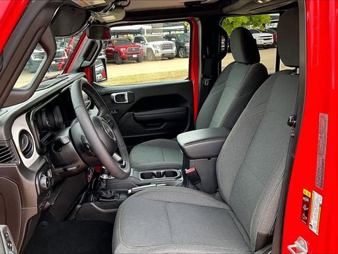 Used 2025 Jeep Wrangler Unlimited Sport AWD/4WD image 7