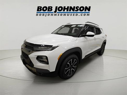 Used 2023 Chevrolet TrailBlazer ACTIV image 2