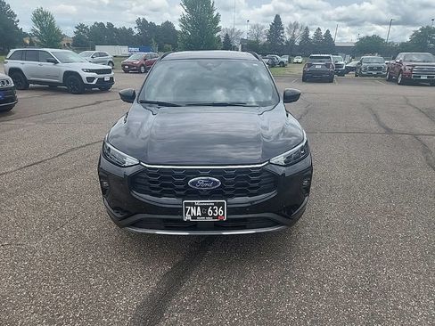 Used 2025 Ford Escape ST-Line Select w/ Tech Pack #2 AWD/4WD image 2