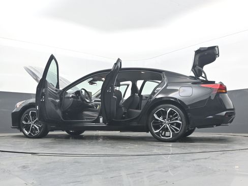 New 2026 Nissan Altima 2.5 SR FWD image 42