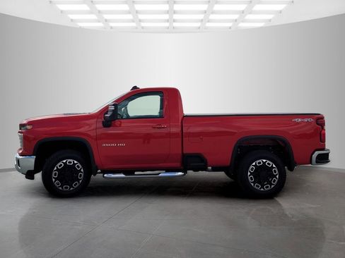 Used 2025 Chevrolet Silverado 3500 LT AWD/4WD image 8