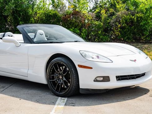 Used 2006 Chevrolet Corvette Convertible w/ Preferred Equipment Group image 62