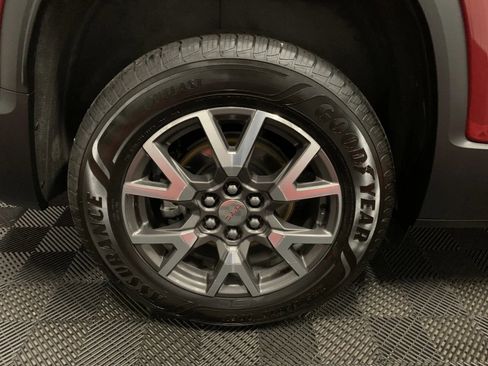 Used 2020 GMC Acadia SLE image 19