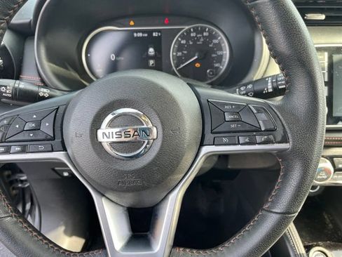 Used 2020 Nissan Kicks SR w/ SR Premium Package FWD image 17