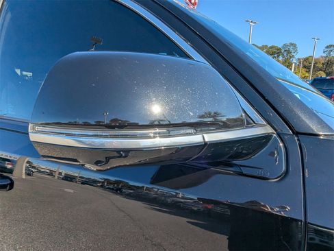 Used 2022 Jeep Wagoneer Series III w/ Premium Group I image 12