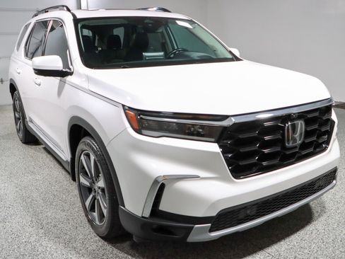 Used 2024 Honda Pilot Elite image 5
