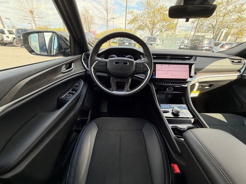 New 2026 Jeep Grand Cherokee Altitude AWD/4WD image 12