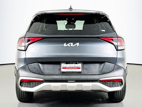 Used 2023 Kia Sportage LX image 3