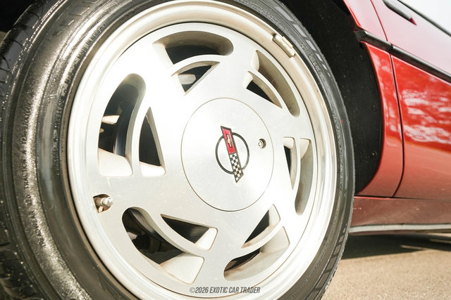 Used 1988 Chevrolet Corvette Convertible RWD image 89